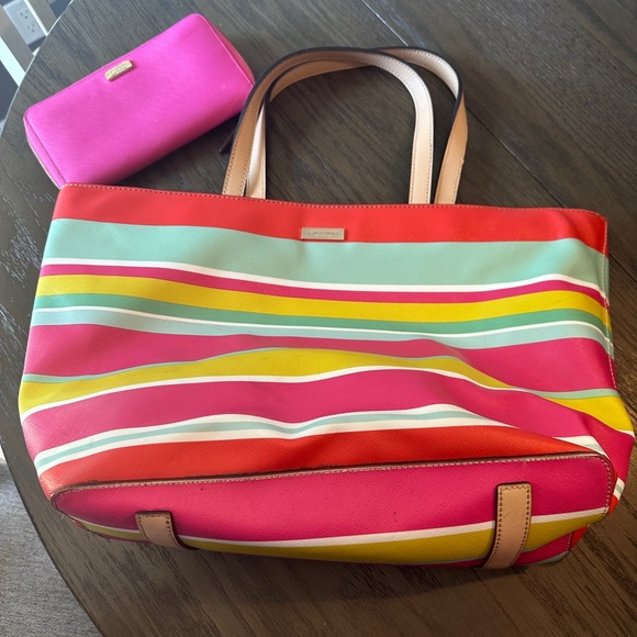 Super cute Kate Spade wallet and tote - Picture 1 of 8